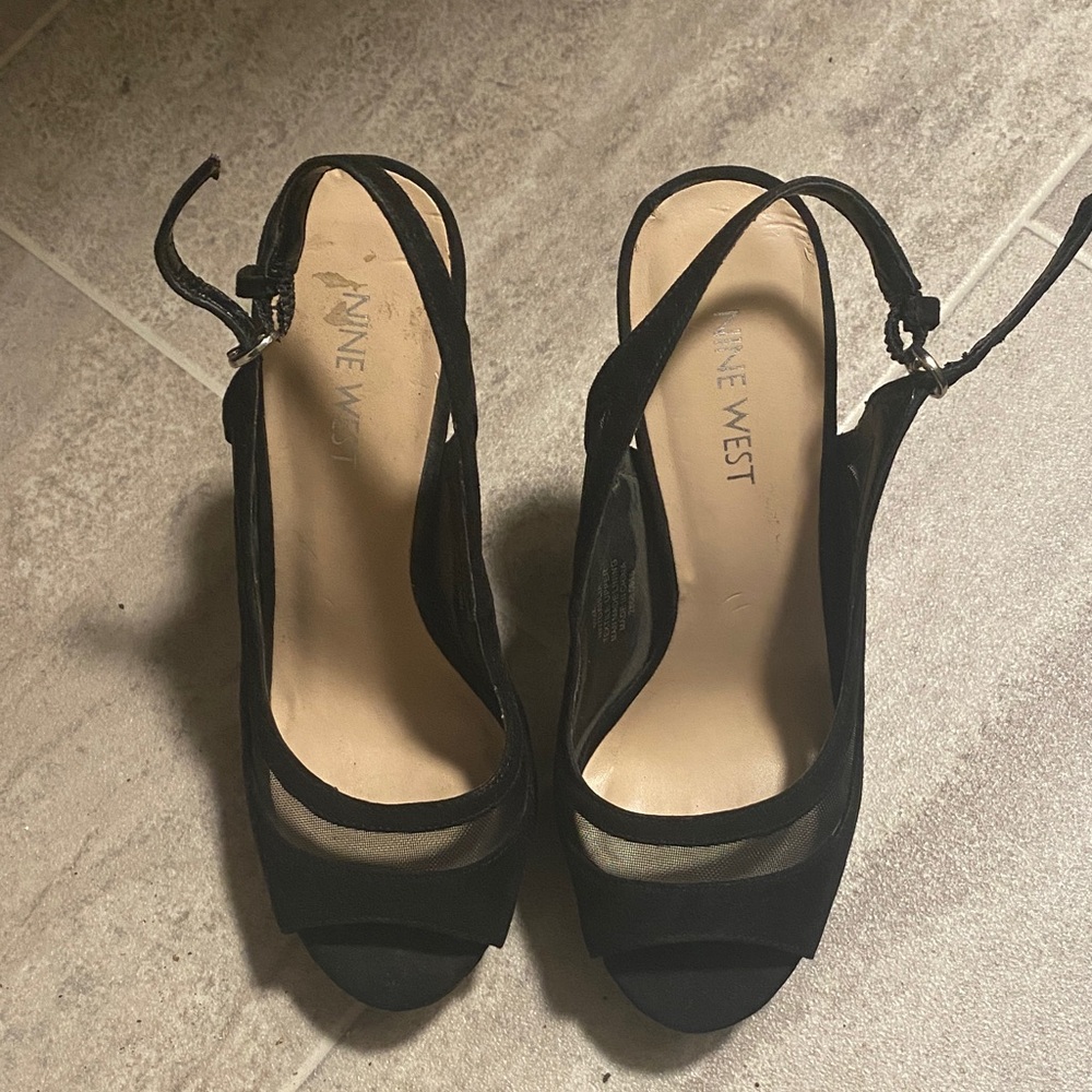 Nine West peep toe heel